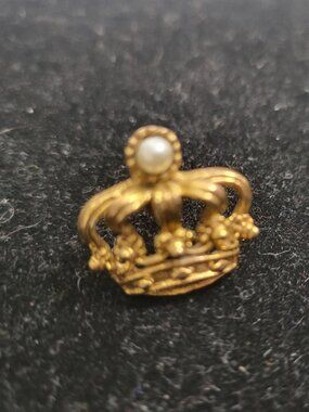 Vintage Small Gold Color Crown with Pearl Brooch